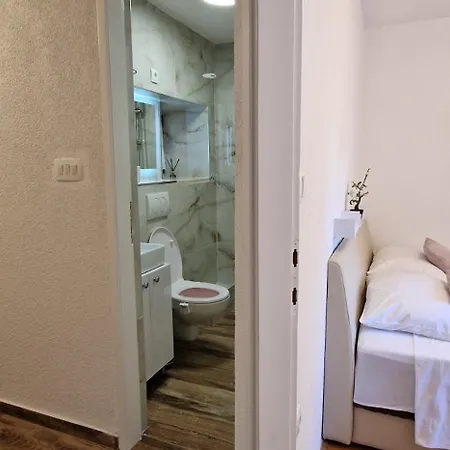 Gem Old Town Center Апартаменты